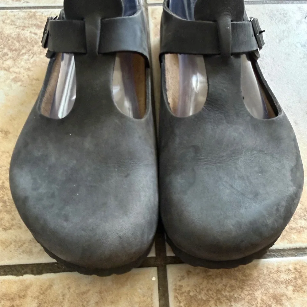Birkenstock T-Strap Black Oiled Leather Clogs Mary Jane EU 40 L9 M7 Germany - Picture 6 of 14